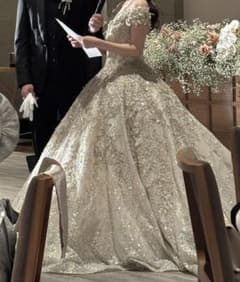 美品【韓国ドレス】ビジュー ウェディングドレス 結婚式のサムネイル