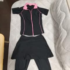 水着三点セットのサムネイル