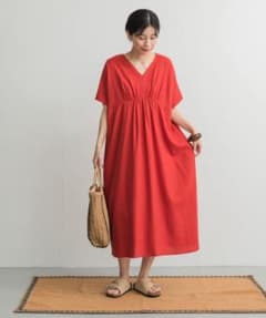 リネンレーヨンVネック切替ギャザーワンピースのサムネイル