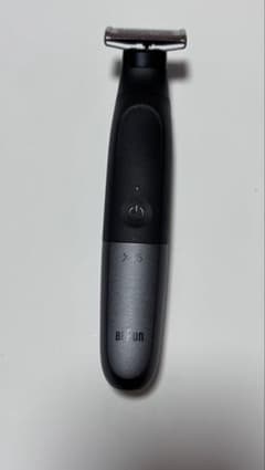 BRAUN メンズシェーバー XT5 収納ケース付きのサムネイル
