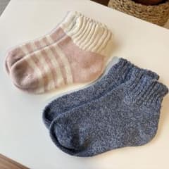 ニットソックス レディース　防寒　肉厚生地　ブルー/淡いピンク
