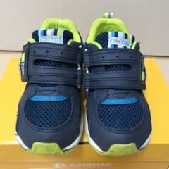 ❤️本日で発売終了❤️ムーンスター【キャロット】幅広3E スニーカー(ˊo̶̶̷ᴗo̶̶̷`)੭のサムネイル