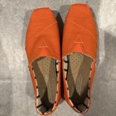 TOMS スリッポン オレンジ W6.5のサムネイル