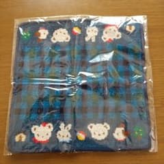 ♥️ファミリアのタオルハンカチ♥️のサムネイル