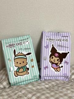 【即購入OK】限定サンリオコラボ汗拭きシート15枚入り×2セットのサムネイル