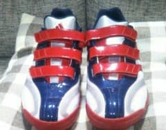 BOSS様専用　アディダス　トレーニングシューズのサムネイル