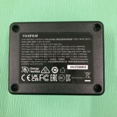 フジフィルムバッテリー充電器&純正バッテリーのサムネイル