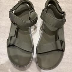 TEVA オリーブグリーン スポーツサンダルのサムネイル