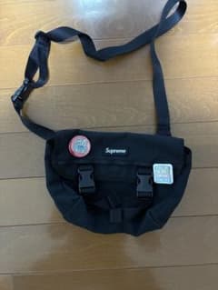 supremeショルダーバックのサムネイル