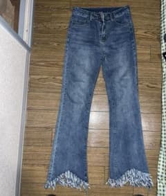 フリンジデザイン フレアデニムパンツのサムネイル