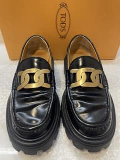 TOD'S トッズ　ケイト　ローファー 本革　ブラックのサムネイル
