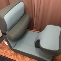 【美品】ニトリ ゲーミング座椅子 ブルー 多機能リクライニングのサムネイル