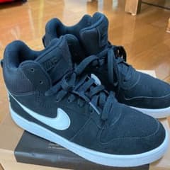 NIKEハイカットスニーカーのサムネイル