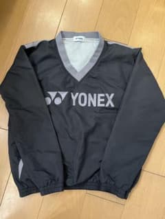 YONEX ヨネックス Vネック ピステ サイズSSのサムネイル