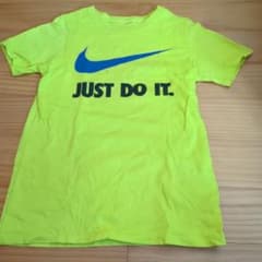 NIKE キッズ　Tシャツ　140のサムネイル
