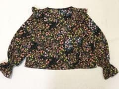 ZARA 小花柄 フリル ブラウス ブラックのサムネイル