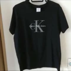Calvin Klein レディース Tシャツのサムネイル