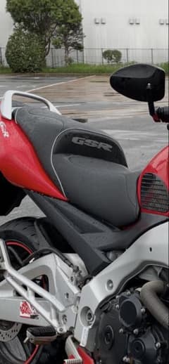 〔希少〕BAGSTER（バグスター）カスタムシートGSR400/600 専用品 希少〕BAGSTER（バグスター）カスタムシートGSR400/600 専用品 - メルカリ