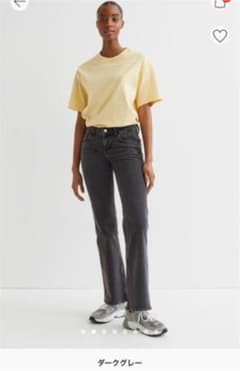 新品❣️ H&M デニムフレアパンツのサムネイル
