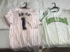 山田哲人ユニフォームのサムネイル