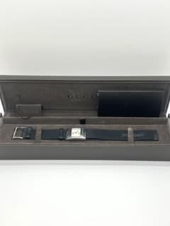 GUCCI 4900L レディース 腕時計 箱付 稼働品 黒 - メルカリ