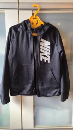 NIKE　スポーツウェアのサムネイル