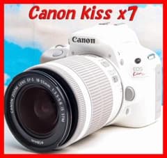 ⭐希少カラーホワイト⭐初心者様おすすめ⭐スマホ転送⭐Canon kiss X7 美品⭐️Canon kiss x7⭐️超小型⭐️希少ホワイト⭐️スマホに転送
