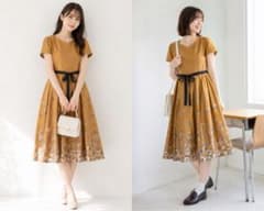 ASTORIAODIERマスタード＊花柄ワンピースのサムネイル