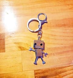 【ロボット キーホルダー シルバーカラー】（未使用品）のサムネイル