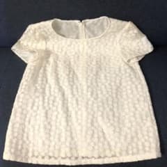 ホワイト　小花柄　半袖トップスのサムネイル