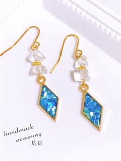 菱形　シェル　ピアス　イヤリングのサムネイル