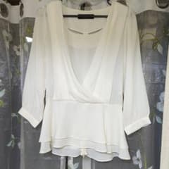 ⭐最終お値下げ⭐サリア春ブラウス⭐のサムネイル
