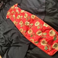 赤のチャイナドレスのサムネイル