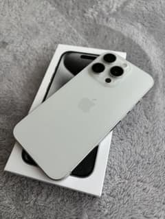 iPhone 15 Pro 256GB ホワイトチタニウム SIMフリーのサムネイル