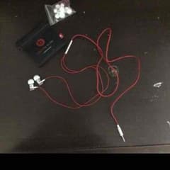 beats イヤホンのサムネイル