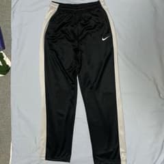 NIKE ナイキ ジャージパンツ メンズXL 黒 白 スウッシュ トラックパンツのサムネイル