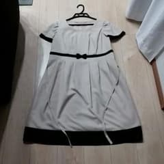 値引き中!!!!新品タグ付✨マタニティドレス　Lのサムネイル