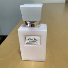 クラゲ様専用Miss Dior ボディミルク　75mlのサムネイル