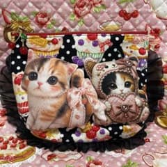 猫柄ポーチ フリル付き コヤンイサムチョン好きな方にもおすすめ