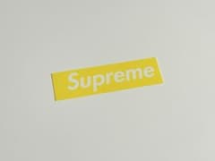 2023FW supreme ステッカー ″ミニボックスロゴ″イエロー - メルカリ