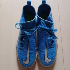 Nike Phantom ブルー サッカーシューズ　22.5㎝のサムネイル