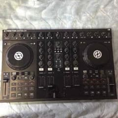 Traktor s4 ソフト付属のサムネイル