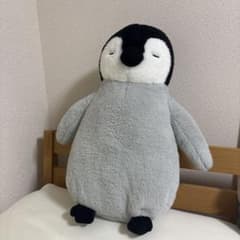 大きいペンギンのぬいぐるみのサムネイル