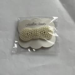 パール風 ヘアアクセサリー（バレッタ／ヘアクリップ）新品