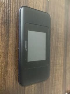 Speed Wi-Fi NEXT W06 ブラックxブルーのサムネイル
