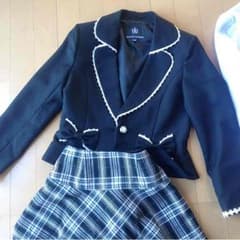 小学校卒業式スーツのサムネイル