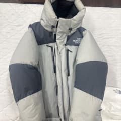 THE NORTH FACE ダウンジャケット グレーのサムネイル