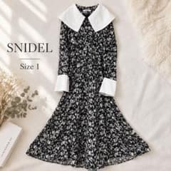 希少サイズ1 SNIDEL ビッグカラーコルセットワンピース　スナイデルのサムネイル