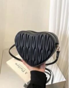 SHEIN キルティング ハート バックのサムネイル