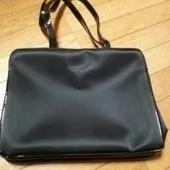 バック GUESSのサムネイル